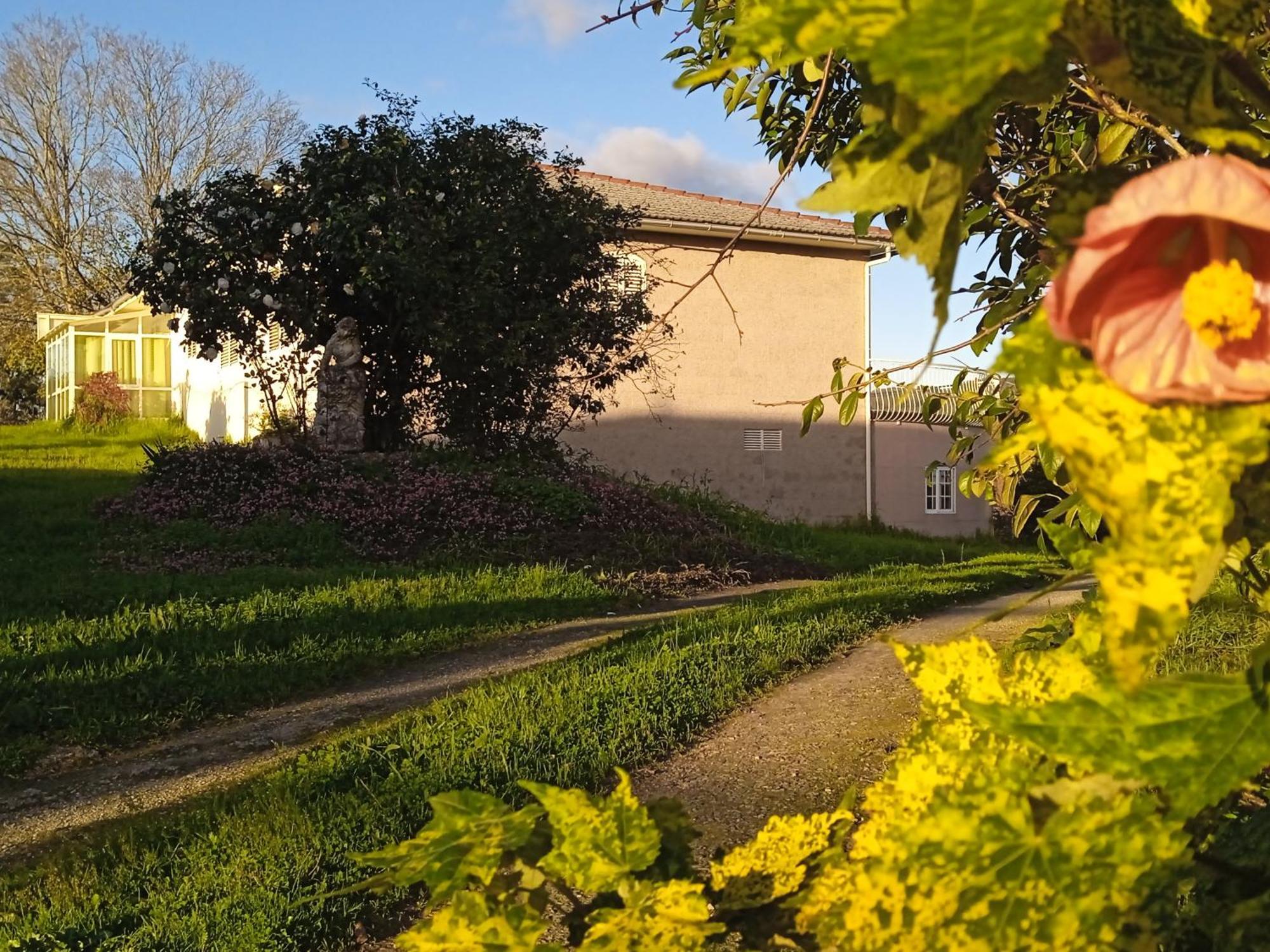 A Casa De Abelleira Ponteareas Bed and Breakfast Eksteriør billede